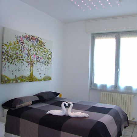 Modern Apartment Luci & Stelle Near Lake Como Nibionno Esterno foto